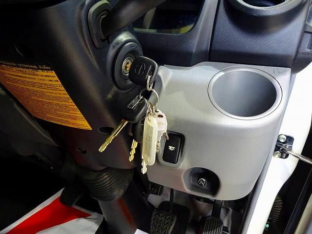 HINO DUTRO 2020 Image 31