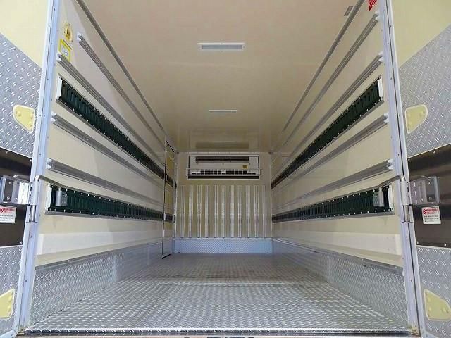 HINO DUTRO 2020 Image 31