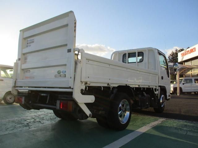 ISUZU ELF 2011 Image 31