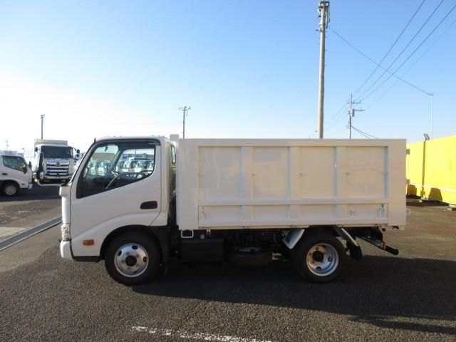 HINO DUTRO 2019 Image 31