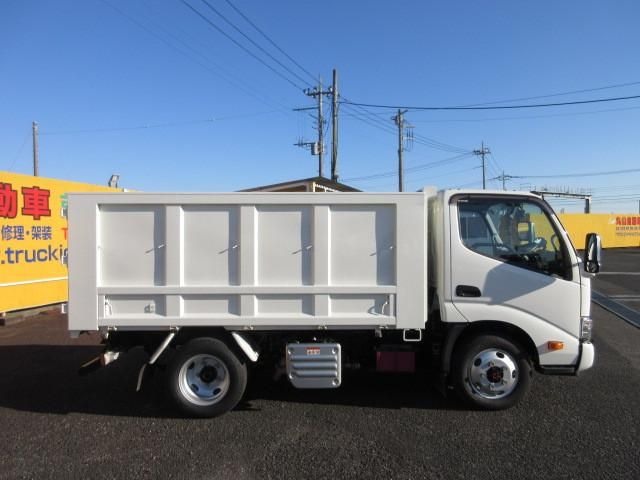 HINO DUTRO 2019 Image 31