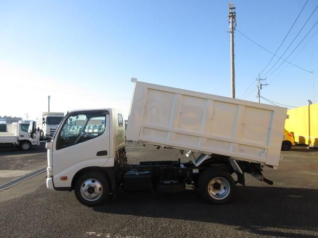 HINO DUTRO 2019 Image 31