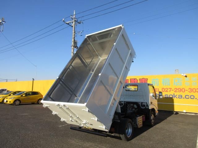 HINO DUTRO 2019 Image 31