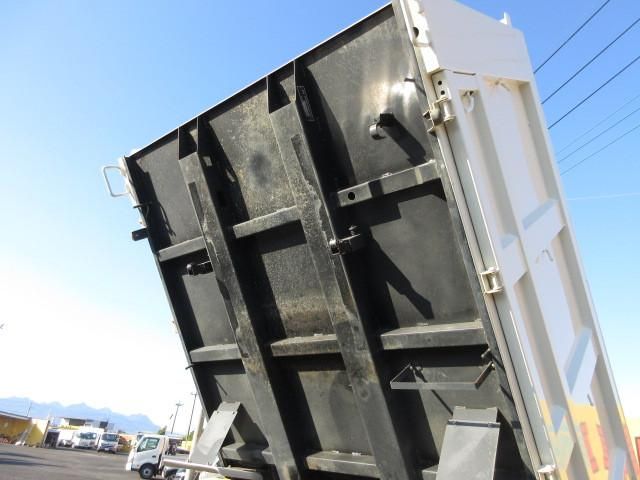 HINO DUTRO 2019 Image 31