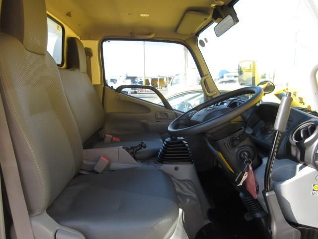 HINO DUTRO 2019 Image 31