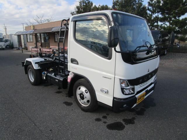 MITSUBISHI CANTER 2024 Image 31
