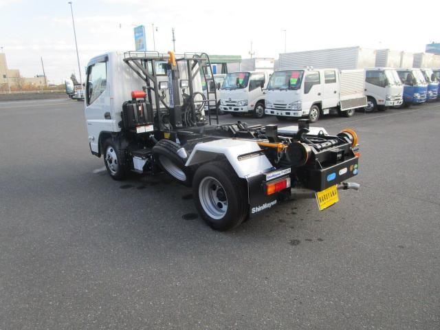 MITSUBISHI CANTER 2024 Image 31
