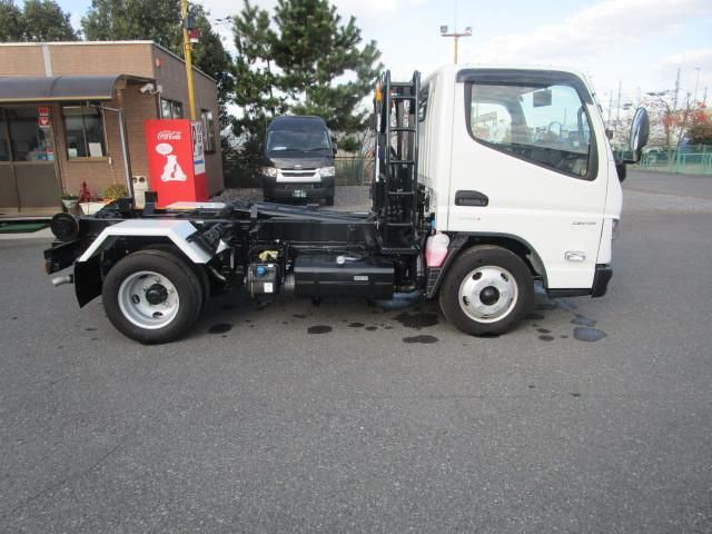 MITSUBISHI CANTER 2024 Image 31