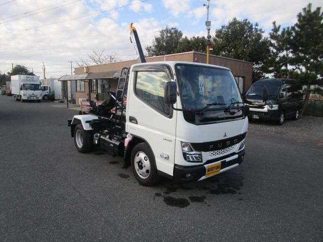 MITSUBISHI CANTER 2024 Image 31