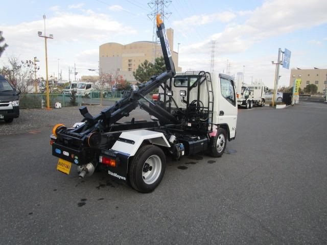 MITSUBISHI CANTER 2024 Image 31