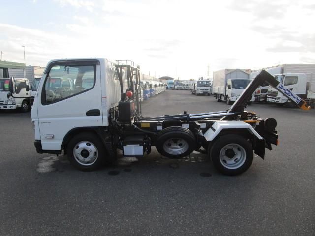 MITSUBISHI CANTER 2024 Image 31