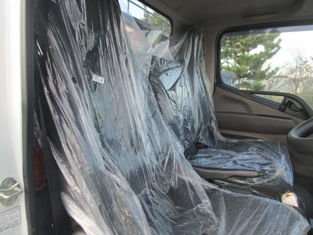 MITSUBISHI CANTER 2024 Image 31