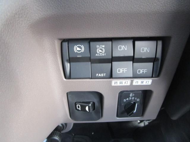 MITSUBISHI CANTER 2024 Image 31