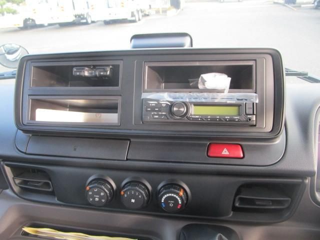 MITSUBISHI CANTER 2024 Image 31