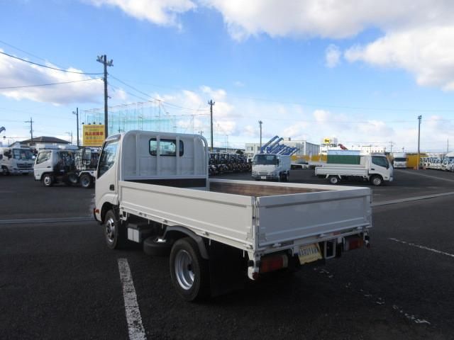 HINO DUTRO 2017 Image 31