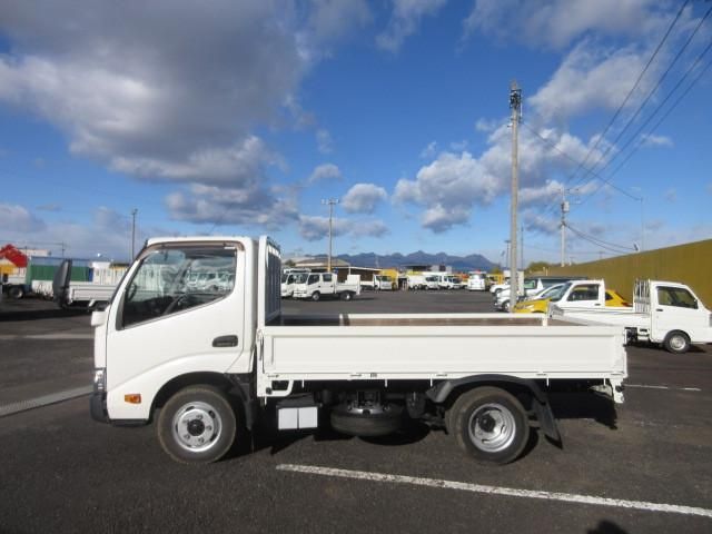 HINO DUTRO 2017 Image 31