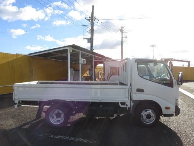 HINO DUTRO 2017 Image 31