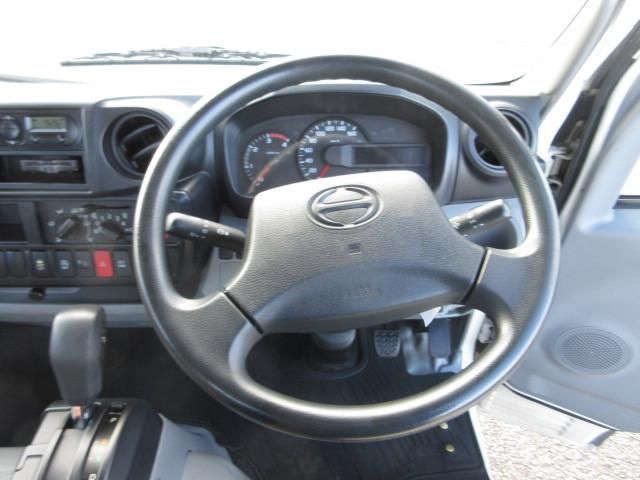 HINO DUTRO 2017 Image 31