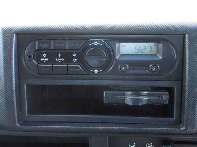 HINO DUTRO 2017 Image 31