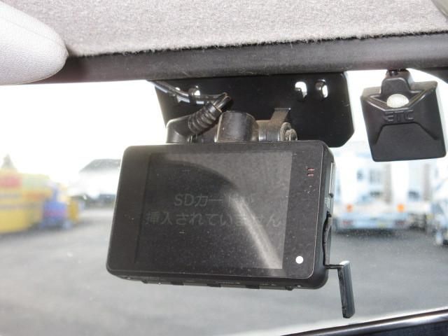 HINO DUTRO 2017 Image 31