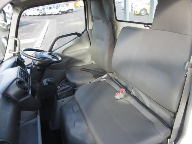 HINO DUTRO 2017 Image 31