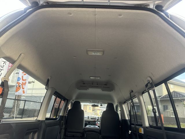 TOYOTA HIACE VAN 4WD 2011 Image 31