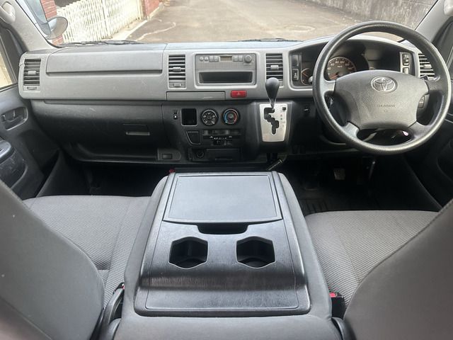 TOYOTA HIACE VAN 4WD 2011 Image 31