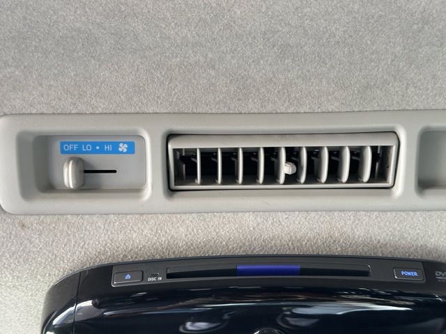 TOYOTA HIACE WAGON 4WD 2010 Image 31