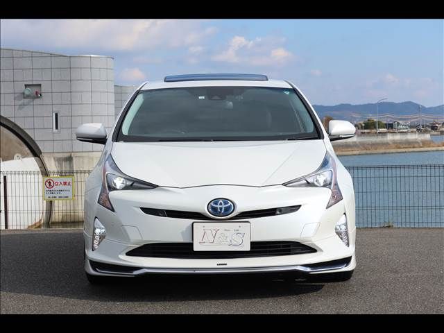 TOYOTA PRIUS 2016 Image 31