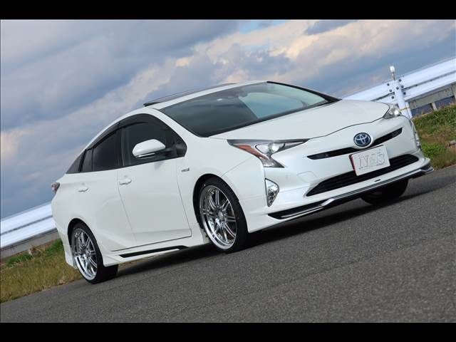 TOYOTA PRIUS 2016 Image 31
