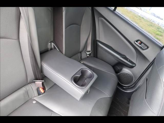 TOYOTA PRIUS 2016 Image 31