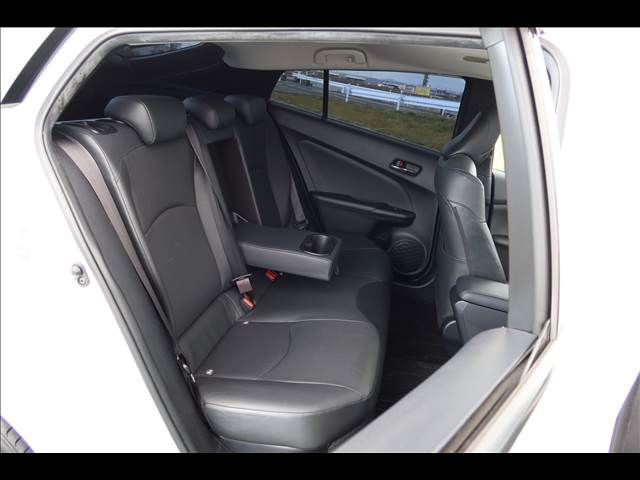 TOYOTA PRIUS 2016 Image 31