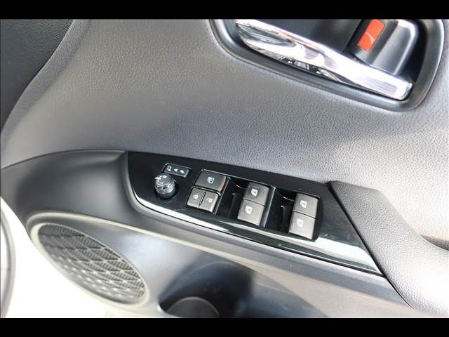 TOYOTA PRIUS 2016 Image 31