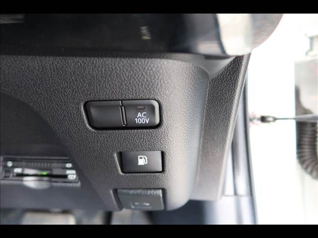 TOYOTA PRIUS 2016 Image 31