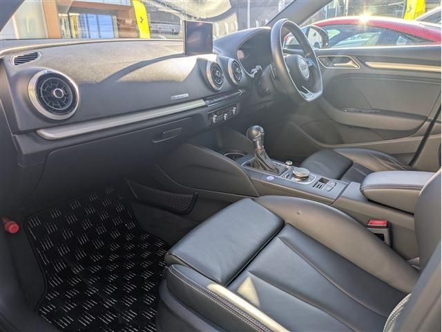 AUDI S3 SPORTBACK 2017 Image 31