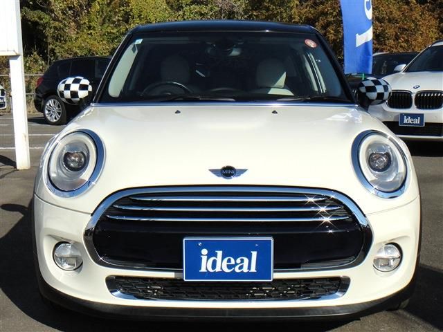 BMW MINI COOPER D 5D 2017 Image 31