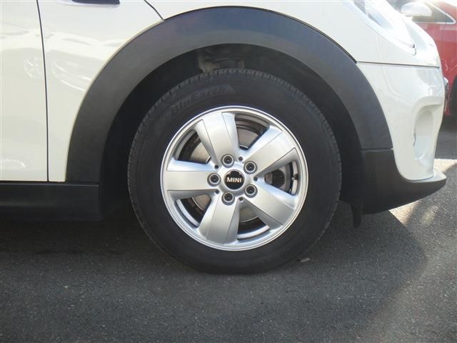 BMW MINI COOPER D 5D 2017 Image 31