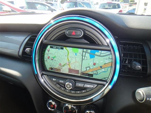 BMW MINI COOPER D 5D 2017 Image 31