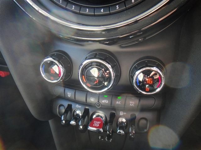 BMW MINI COOPER D 5D 2017 Image 31