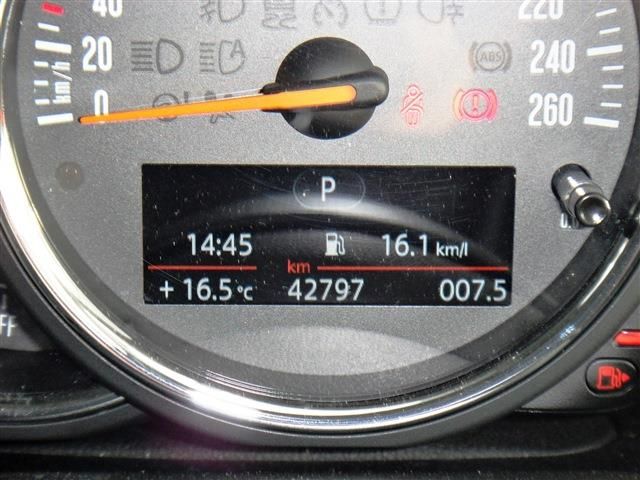 BMW MINI COOPER D 5D 2017 Image 31