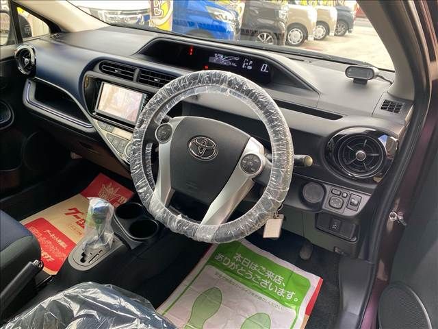 TOYOTA AQUA 2015 Image 31