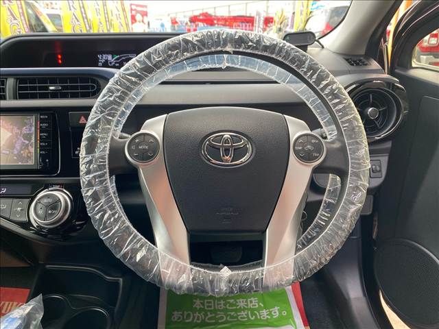 TOYOTA AQUA 2015 Image 31