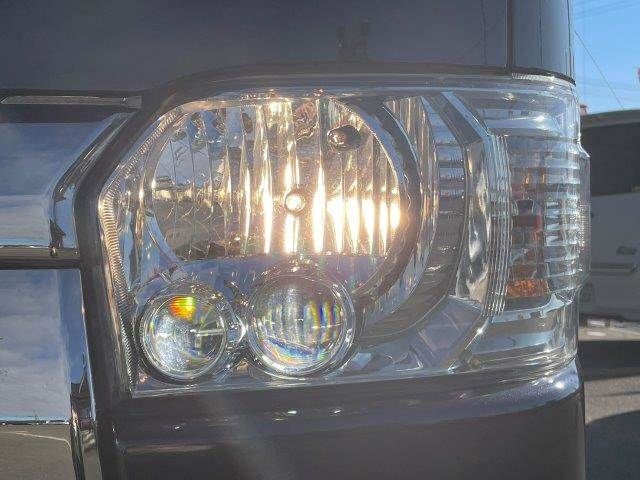 TOYOTA HIACE VAN 2WD 2018 Image 31