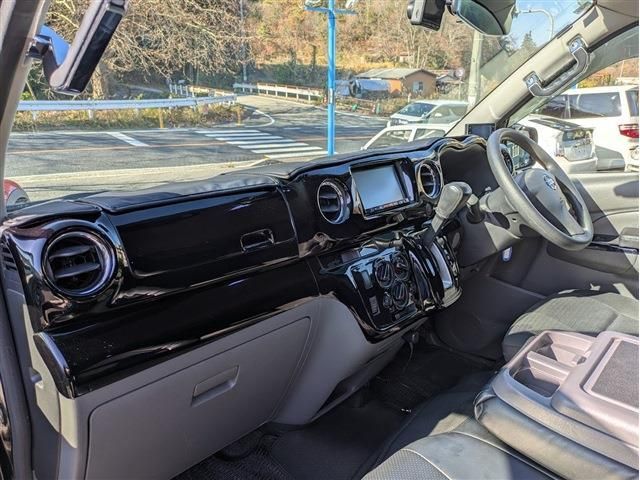 NISSAN NV350 CARAVAN 1.2T 2014 Image 31