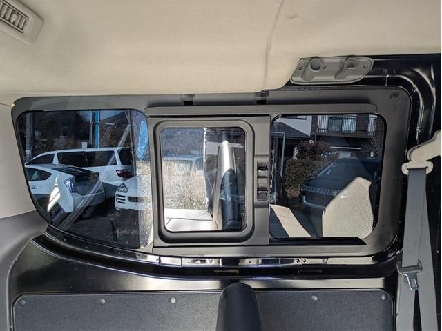 NISSAN NV350 CARAVAN 1.2T 2014 Image 31