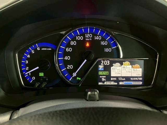 TOYOTA COROLLA FIELDER HYBR 2018 Image 31