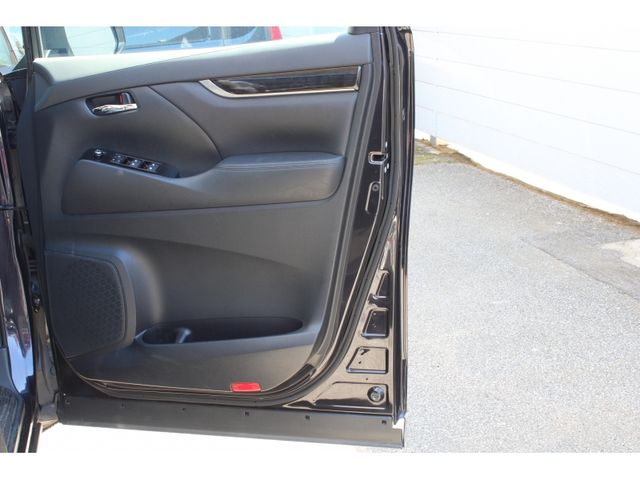 TOYOTA ALPHARD 2015 Image 31