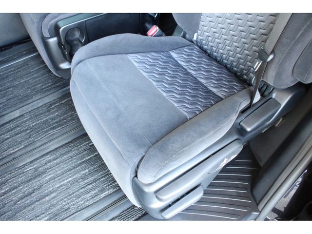 TOYOTA ALPHARD 2015 Image 31