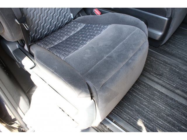 TOYOTA ALPHARD 2015 Image 31