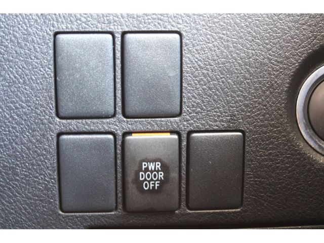 TOYOTA ALPHARD 2015 Image 31